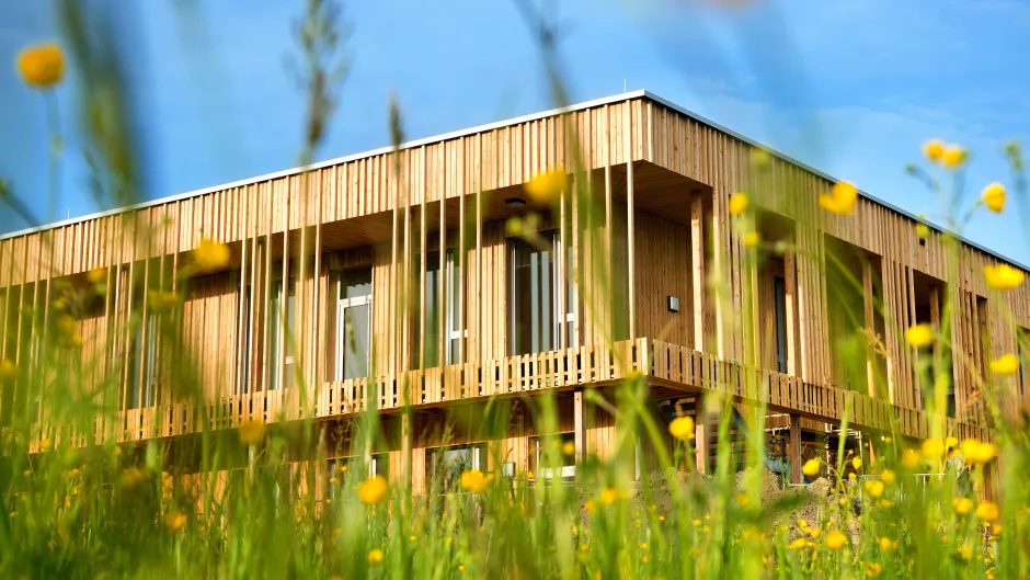 Modernes und nachhaltiges Gebäude